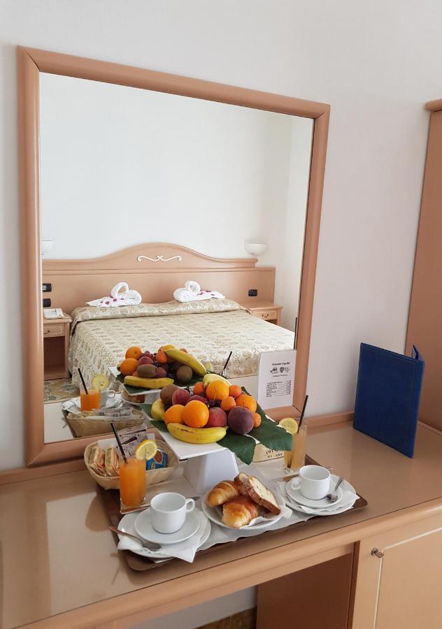 Hotel Imperial 이스키아 외부 사진