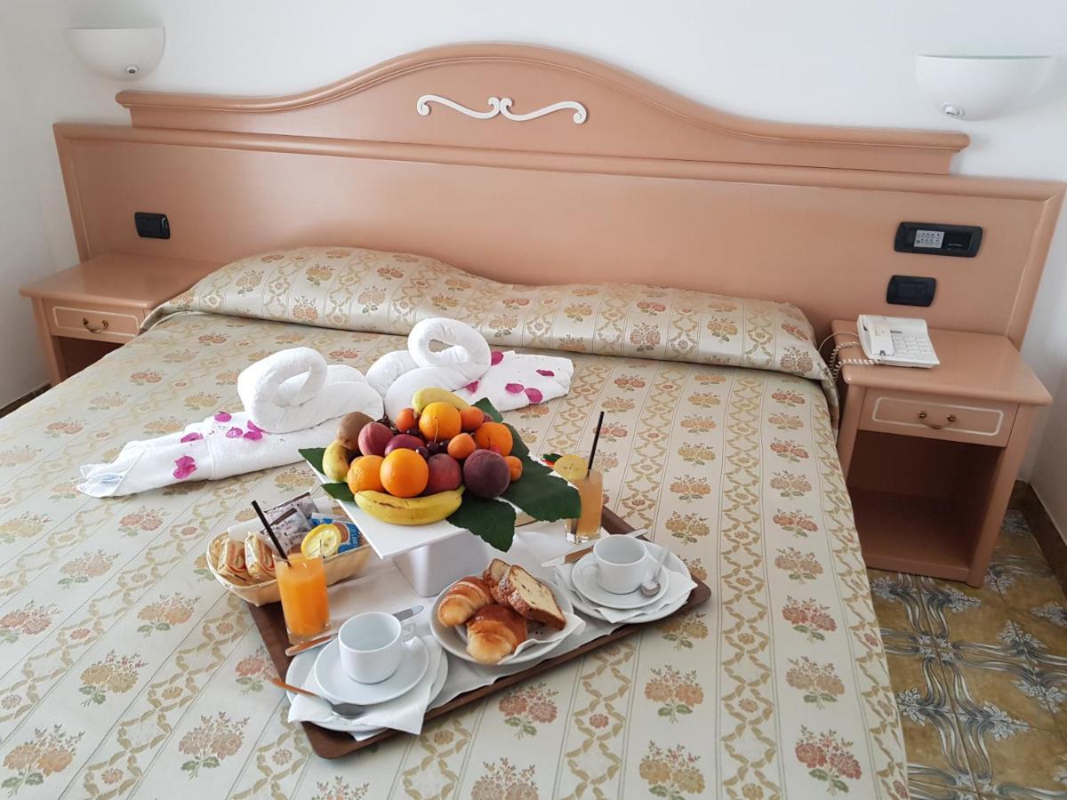 Hotel Imperial 이스키아 외부 사진